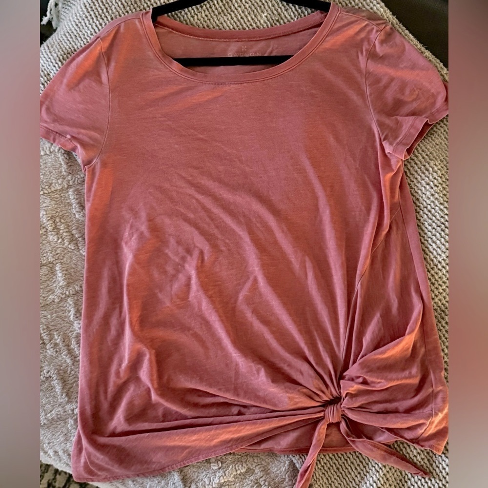 NWOT CASLON - Pink Knot Front Top